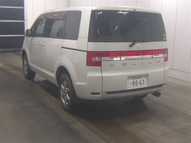 MITSUBISHI DELICA D:5
