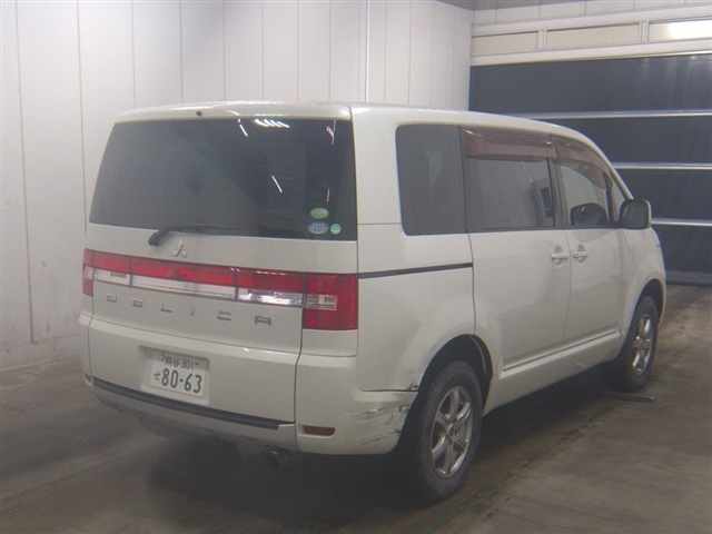 MITSUBISHI DELICA D:5
