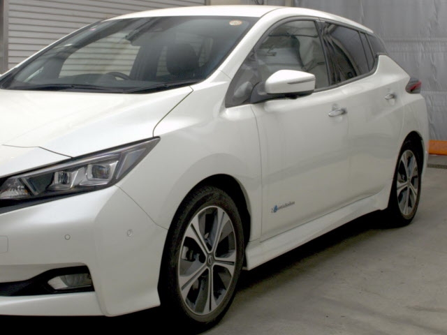 NISSAN LEAF