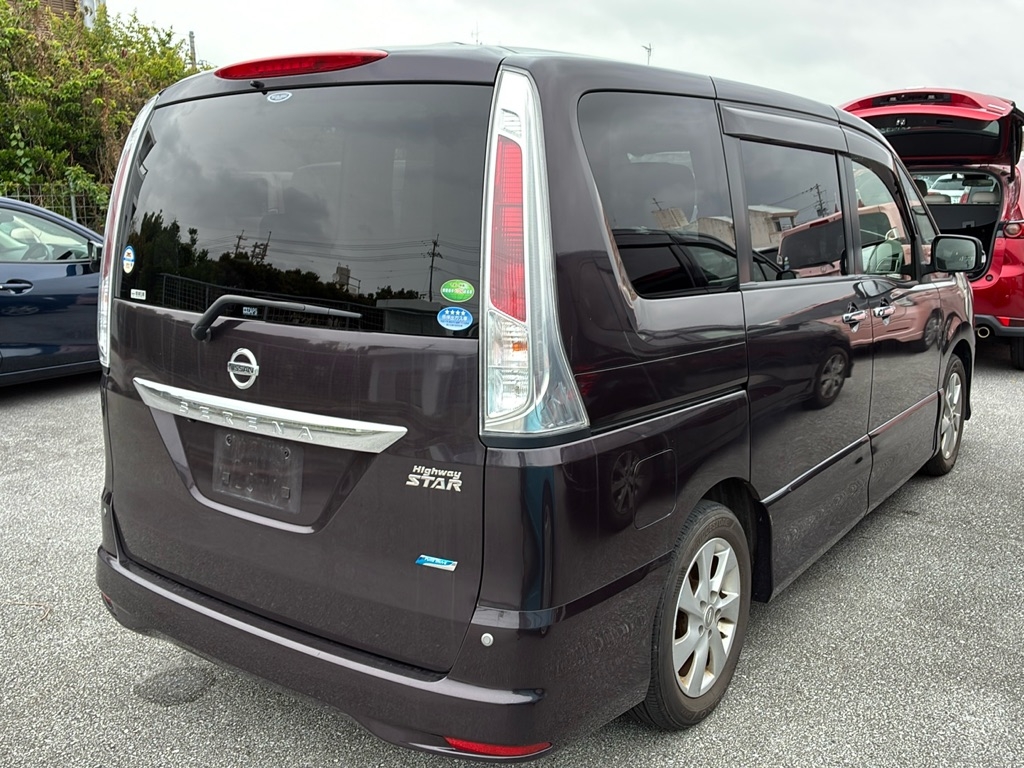 NISSAN SERENA