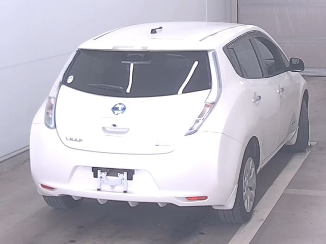 NISSAN LEAF