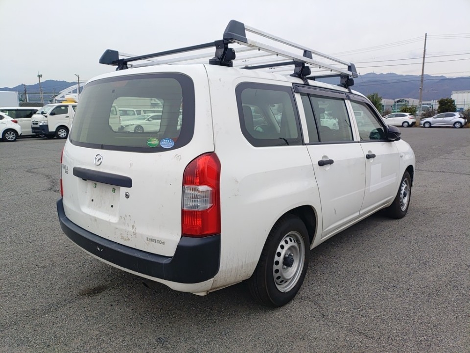 MAZDA FAMILIA