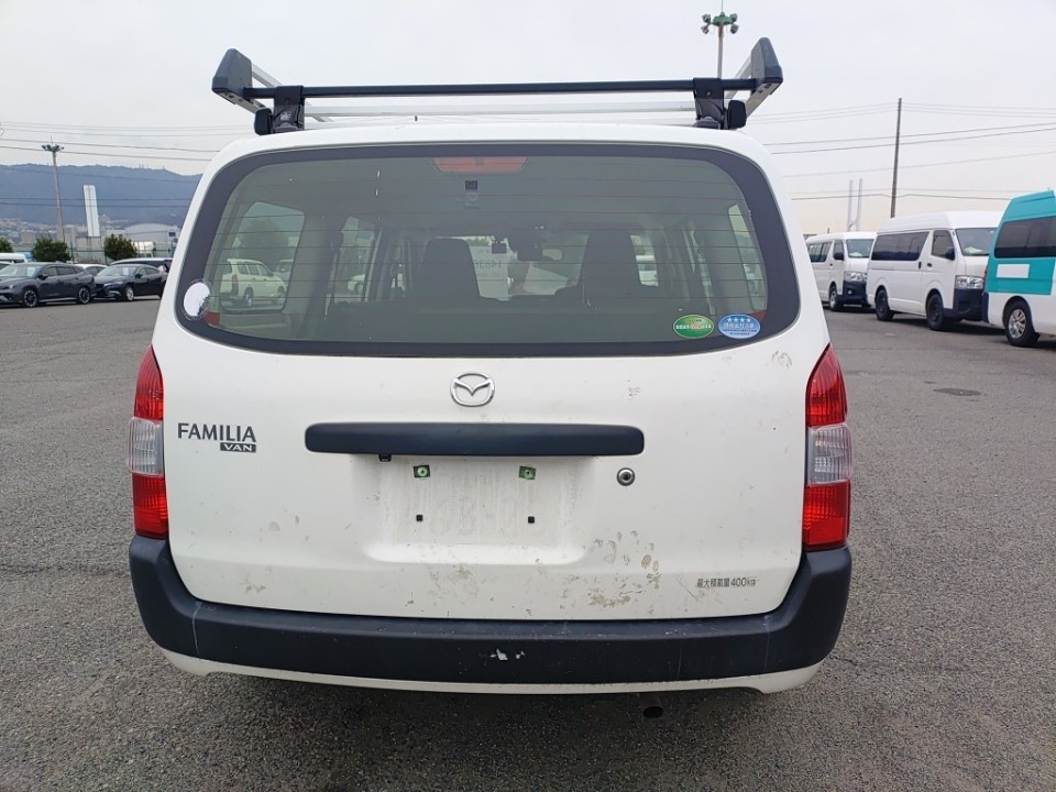 MAZDA FAMILIA
