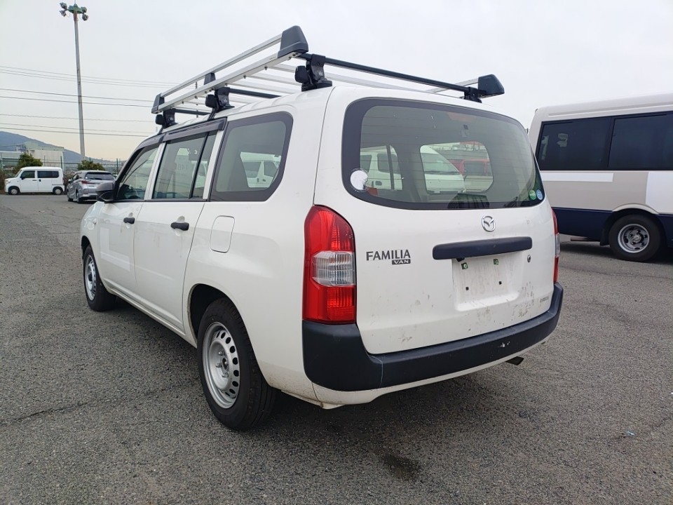 MAZDA FAMILIA