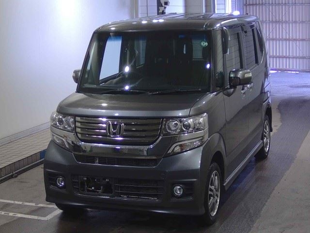 HONDA N-BOX+