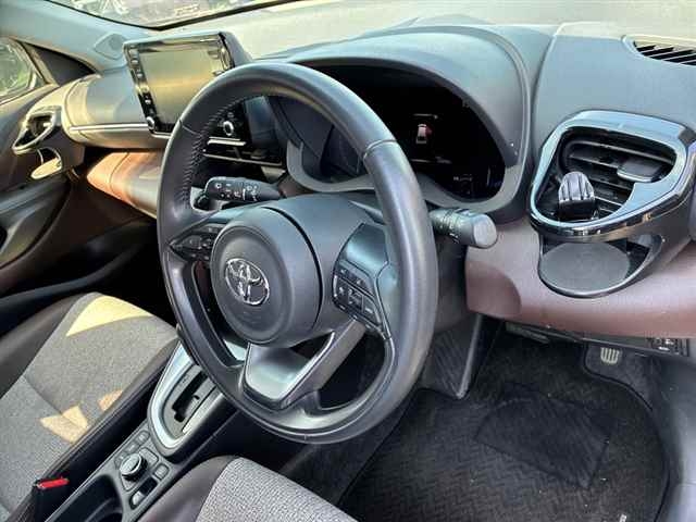 TOYOTA YARIS CROSS