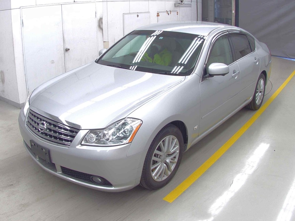 NISSAN FUGA