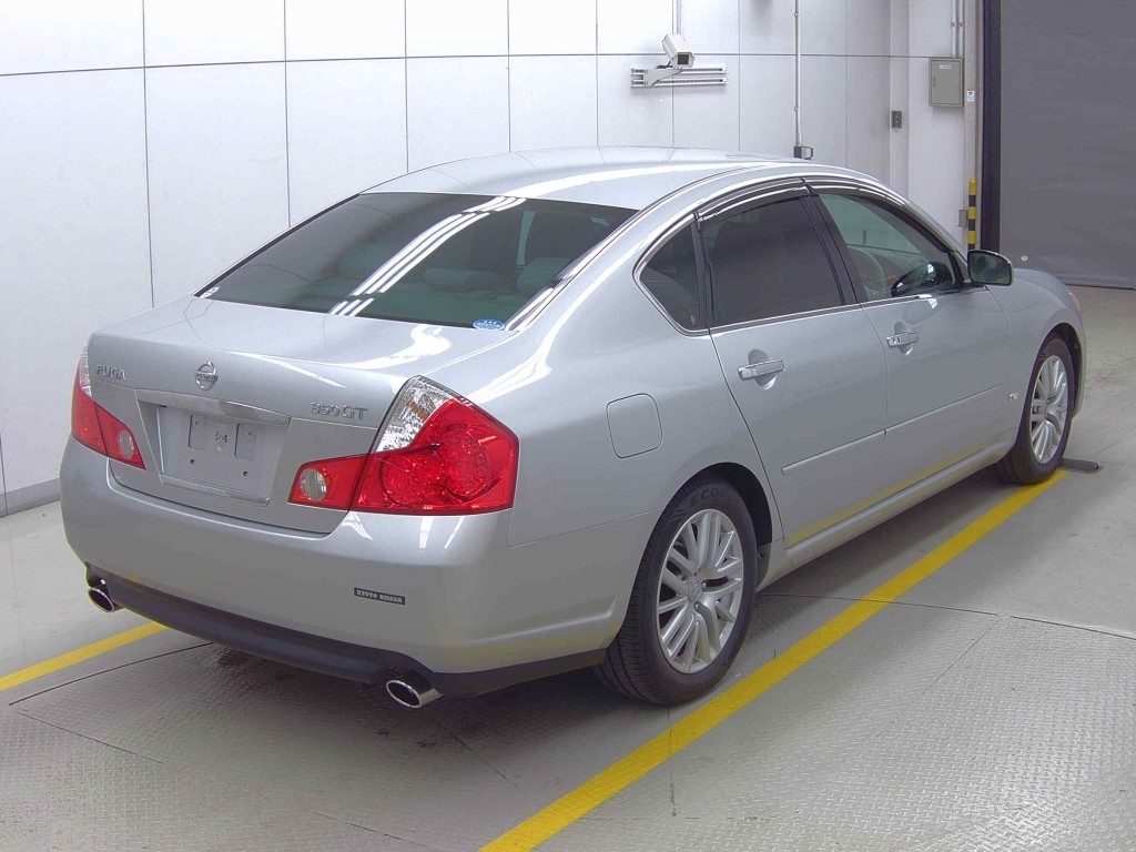 NISSAN FUGA