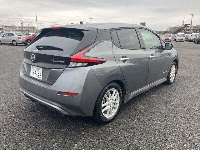 NISSAN LEAF