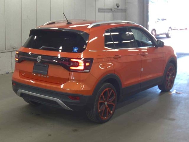 VOLKSWAGEN T-CROSS