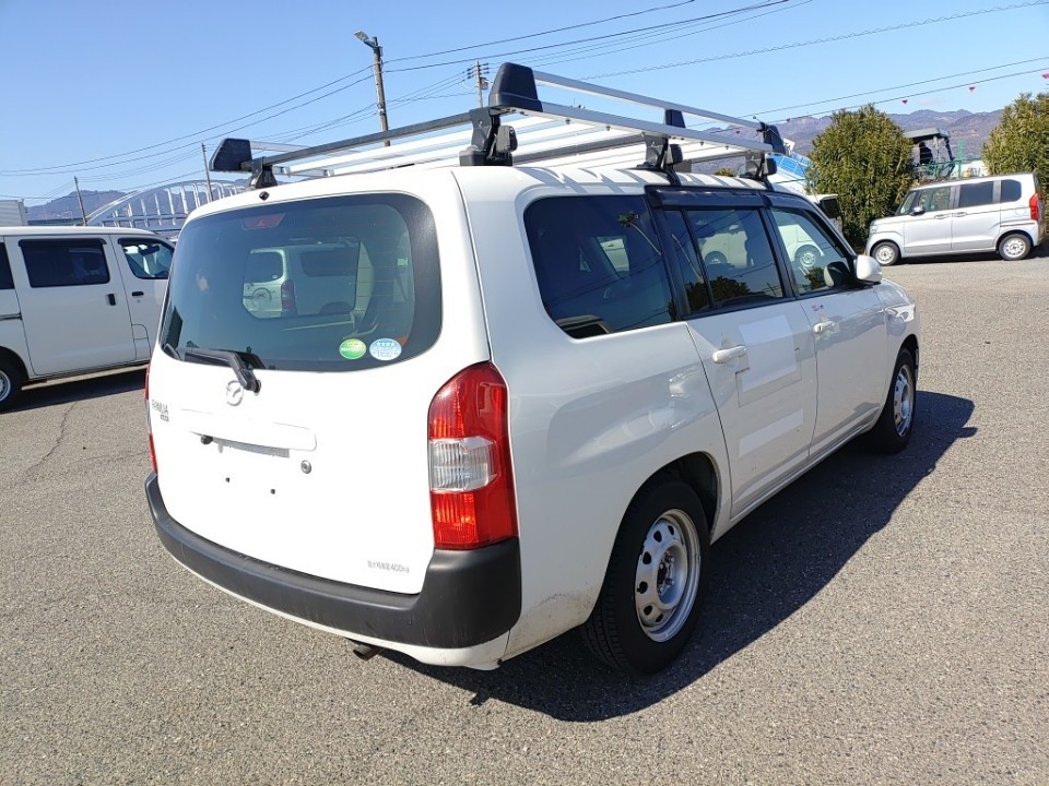 MAZDA FAMILIA