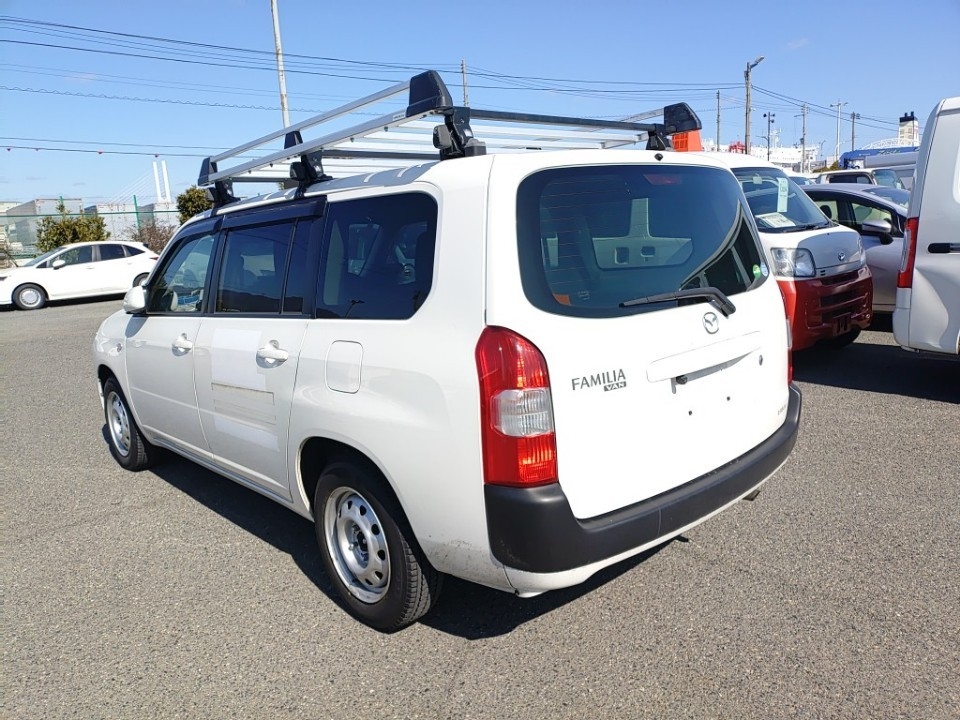 MAZDA FAMILIA