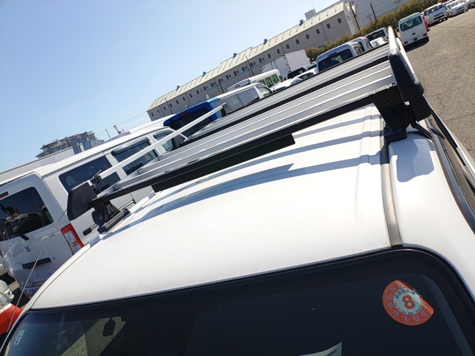 MAZDA FAMILIA