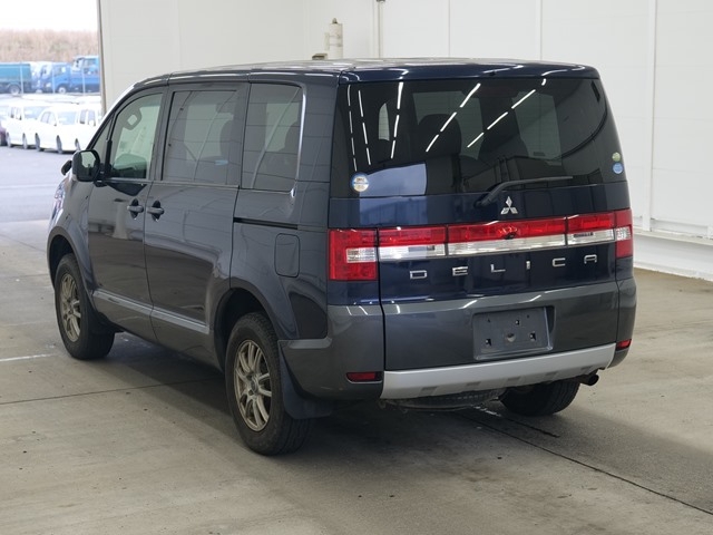 MITSUBISHI DELICA D:5