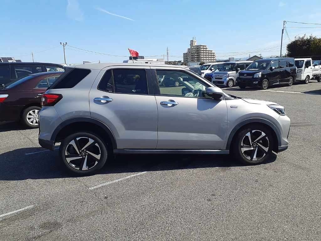 DAIHATSU ROCKY