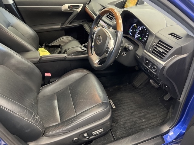 LEXUS CT200H