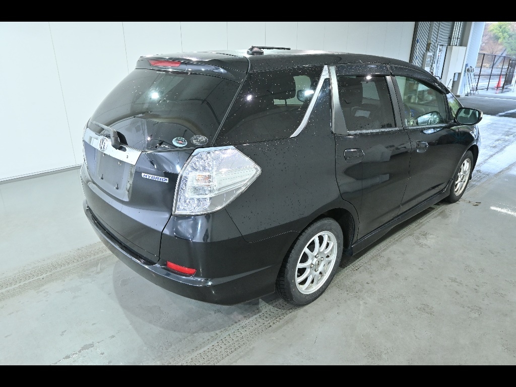 HONDA FIT SHUTTLE
