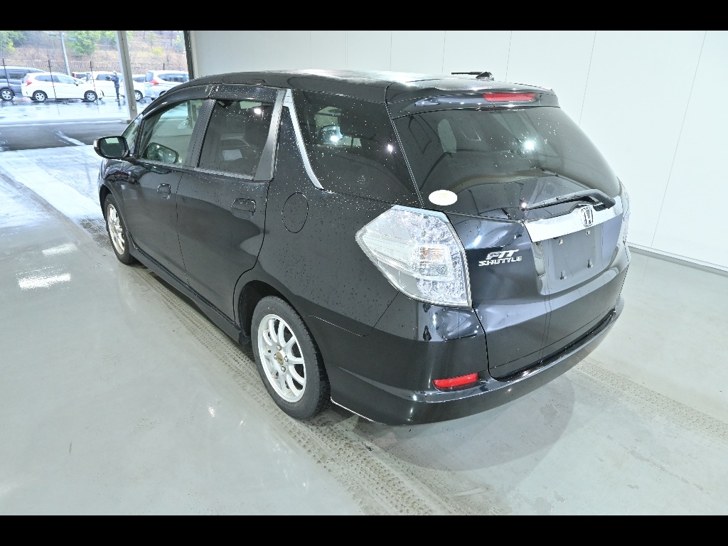 HONDA FIT SHUTTLE