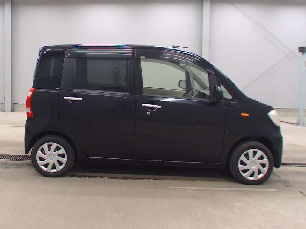 SUBARU LUCRA