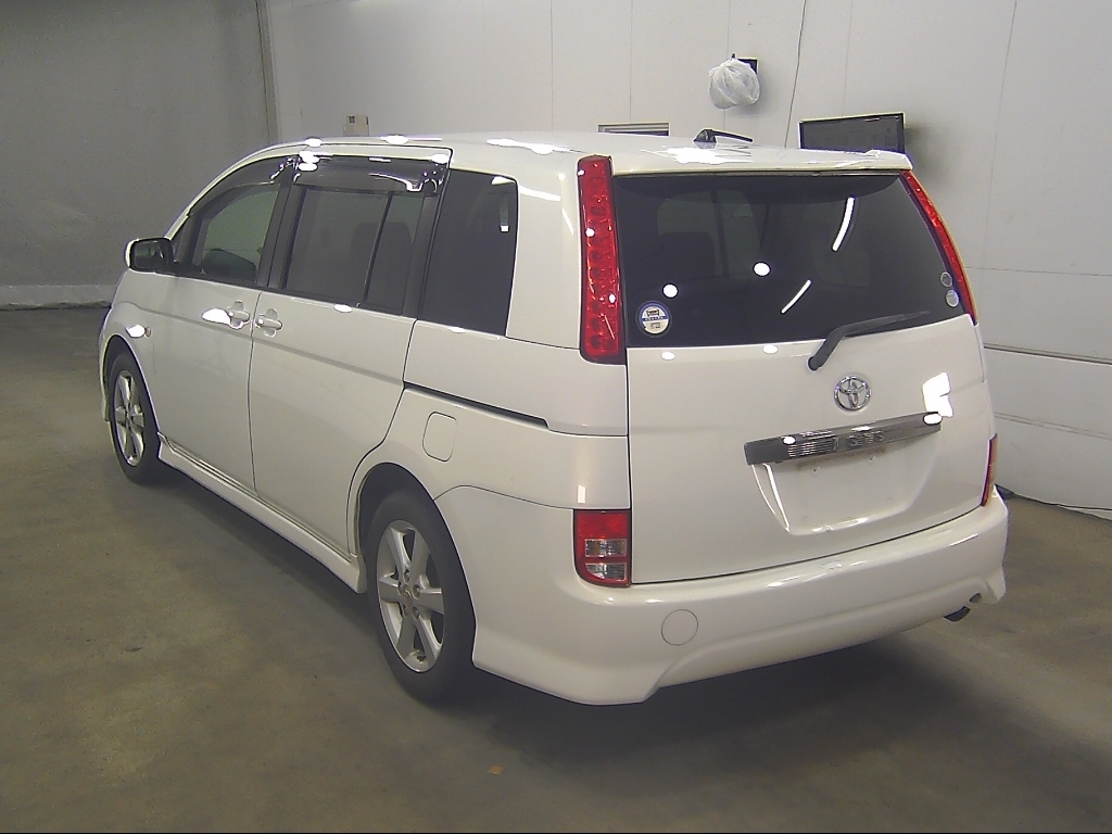 TOYOTA ISIS