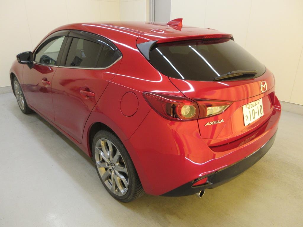 MAZDA AXELA