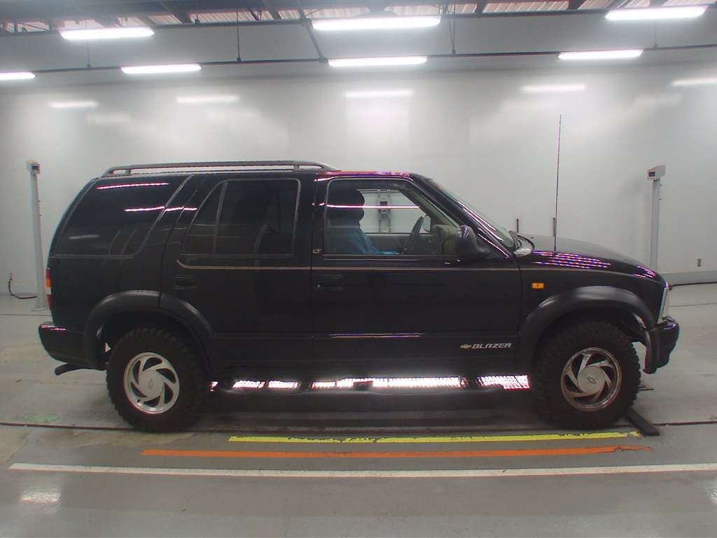 CHEVROLET BLAZER
