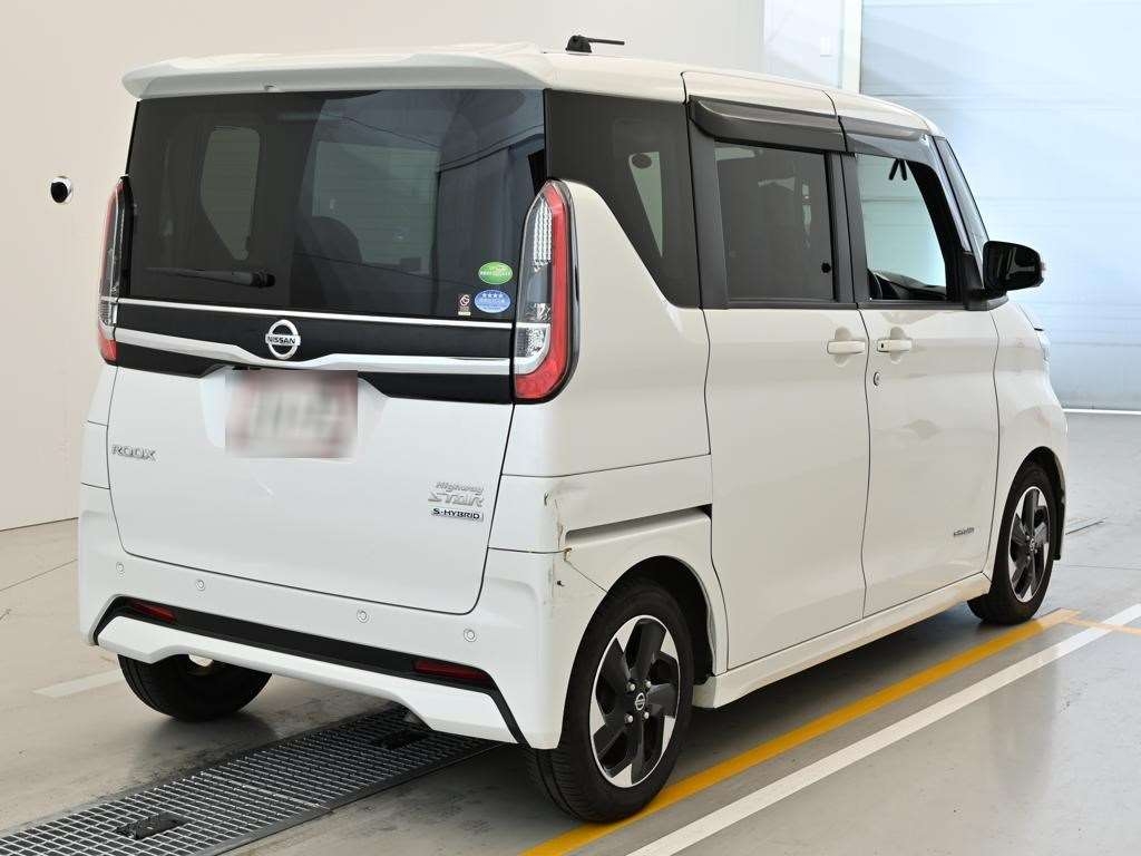 NISSAN ROOX