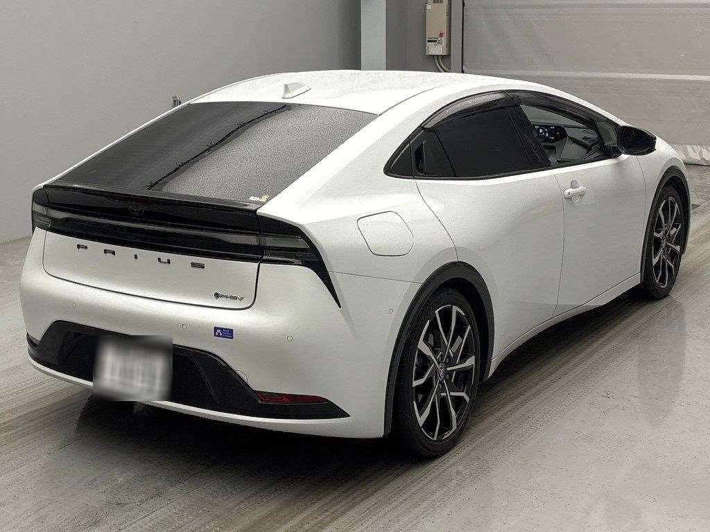 TOYOTA PRIUS PHV
