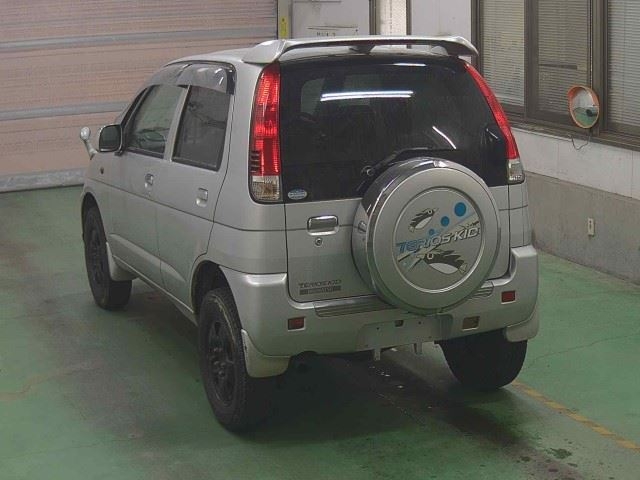 DAIHATSU TERIOS KID