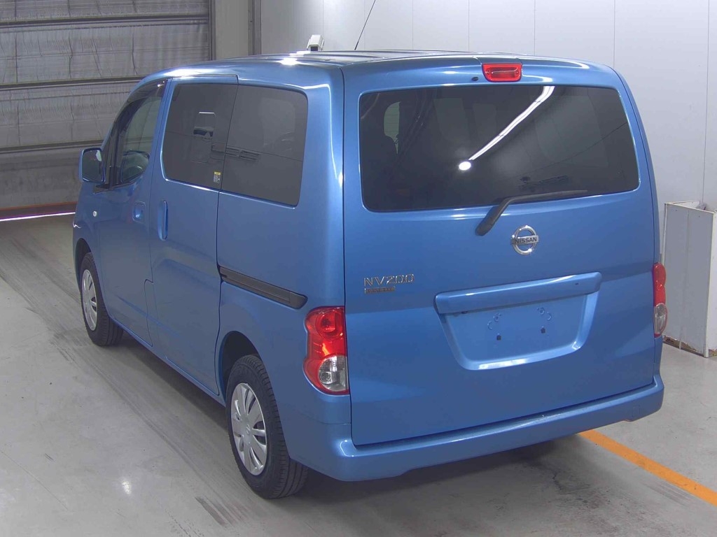 NISSAN NV200