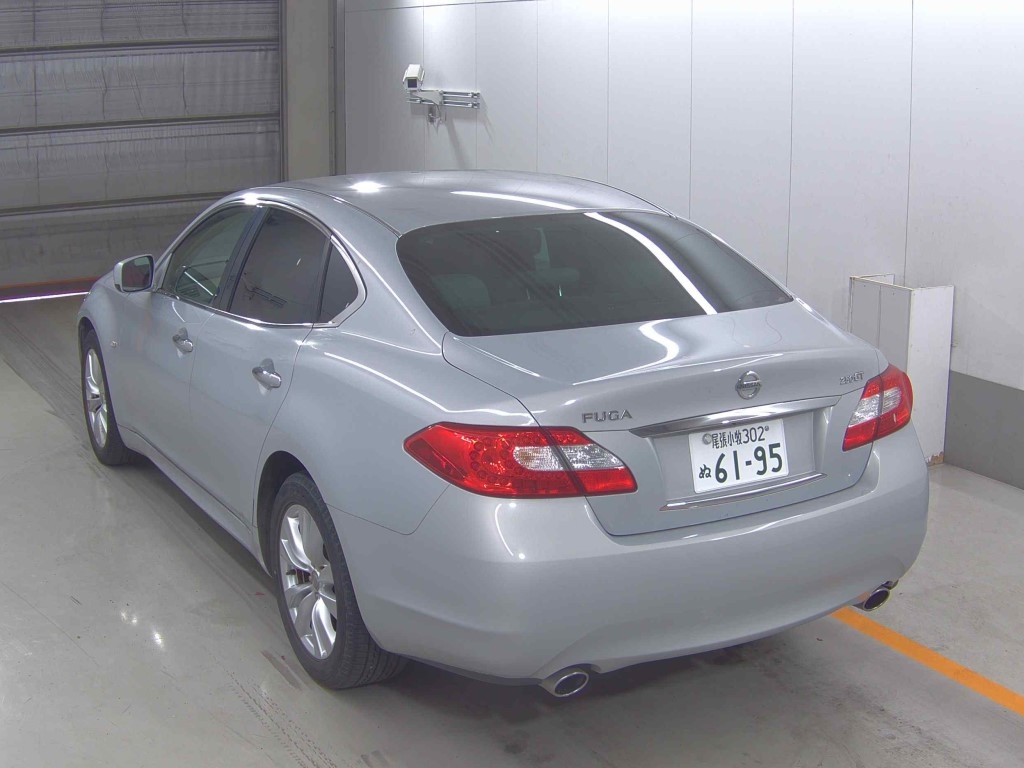 NISSAN FUGA