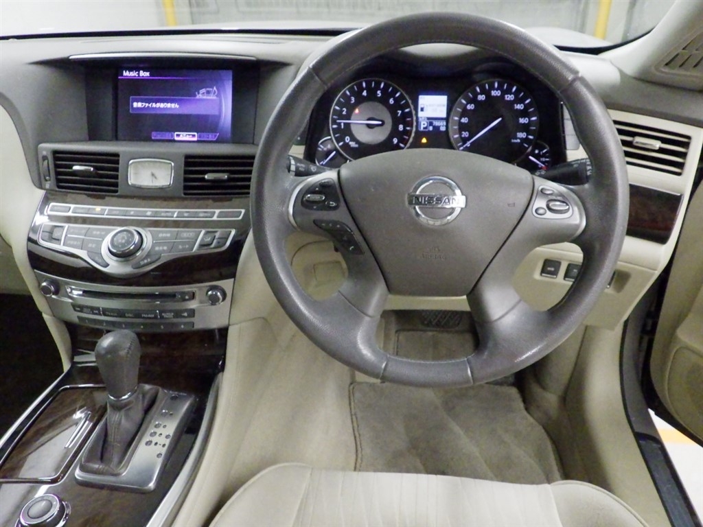 NISSAN FUGA