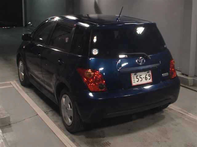 TOYOTA IST