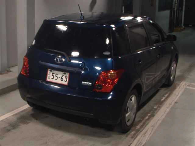 TOYOTA IST