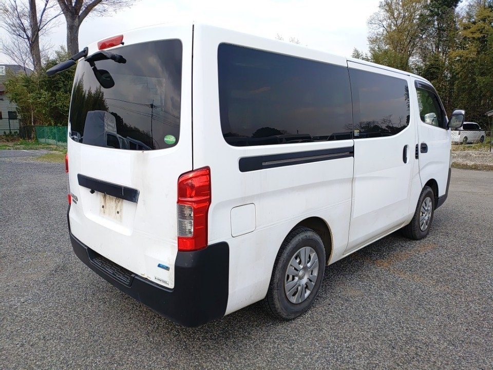 NISSAN NV350 CARAVAN