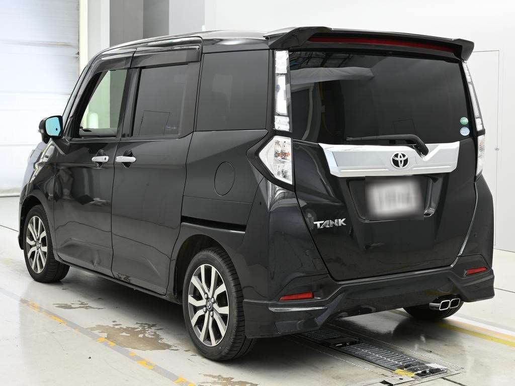 TOYOTA TANK