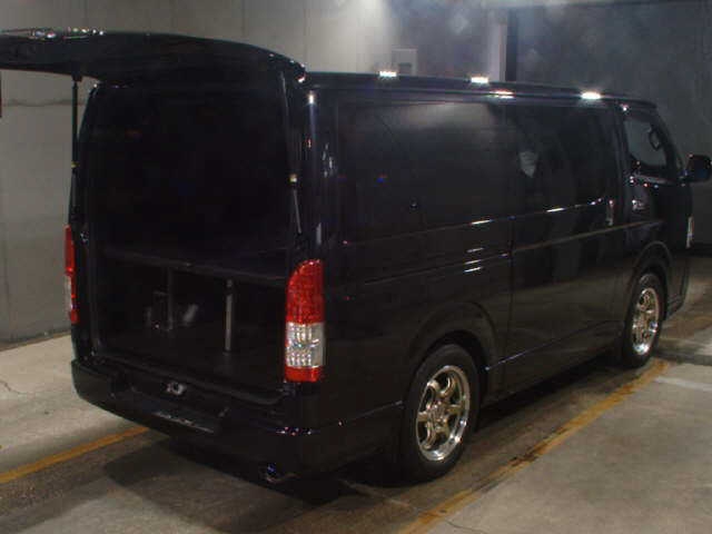 TOYOTA REGIUS ACE