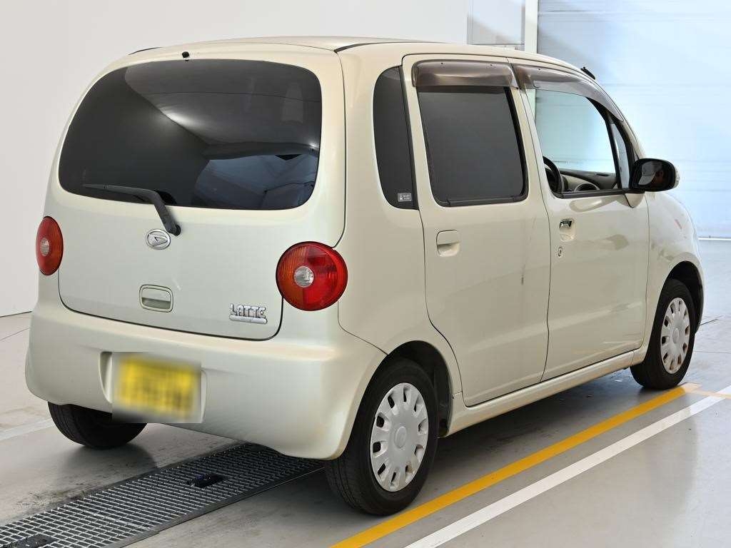 DAIHATSU MOVE LATTE