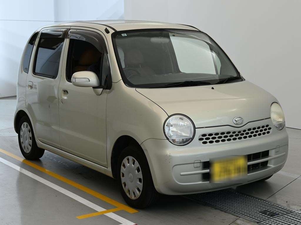DAIHATSU MOVE LATTE