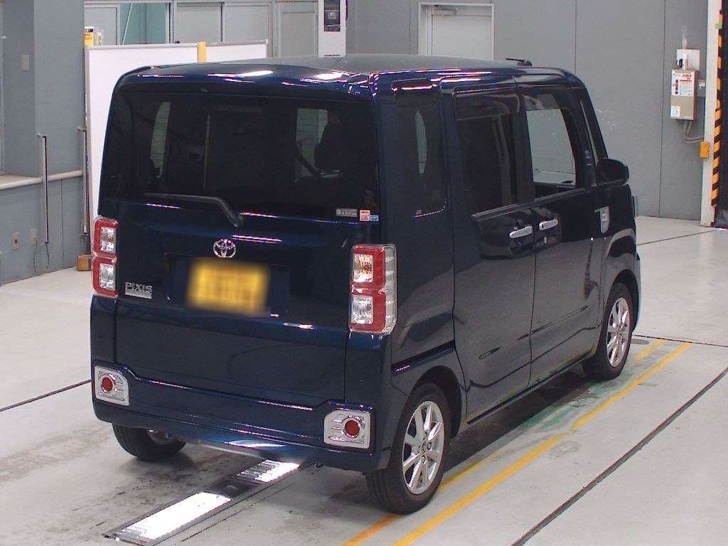 TOYOTA PIXIS MEGA