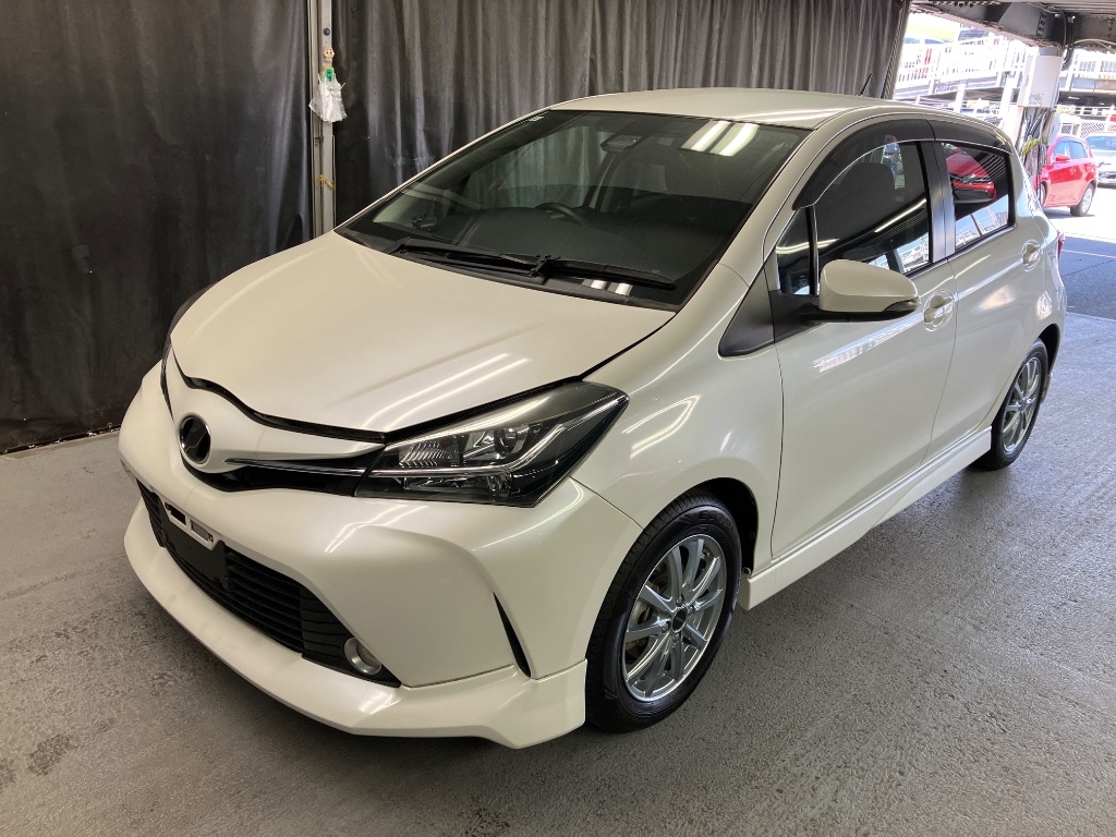 TOYOTA VITZ