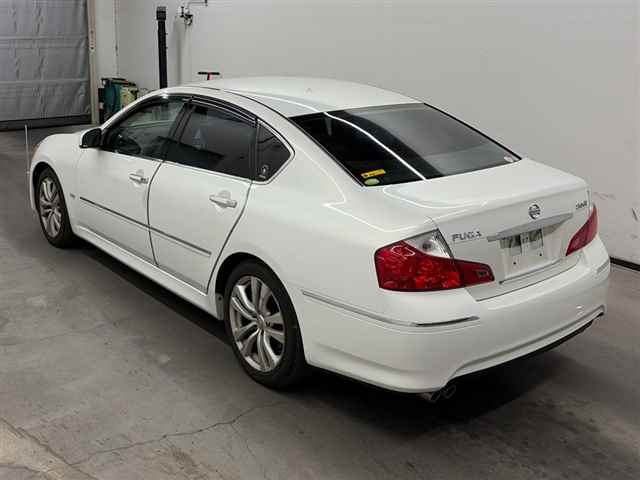 NISSAN FUGA