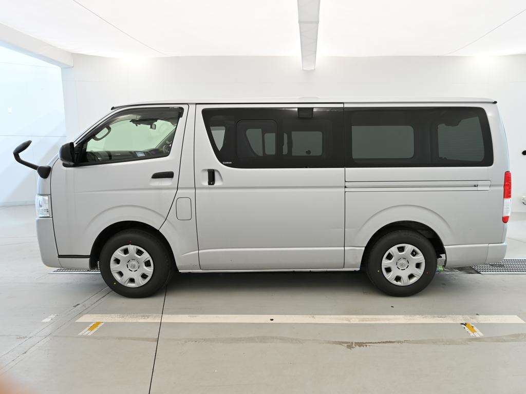 TOYOTA REGIUS ACE