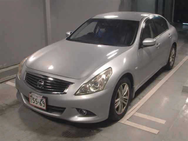 NISSAN SKYLINE