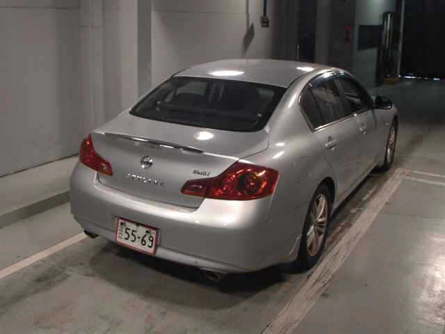 NISSAN SKYLINE