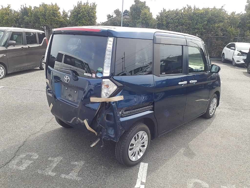TOYOTA TANK
