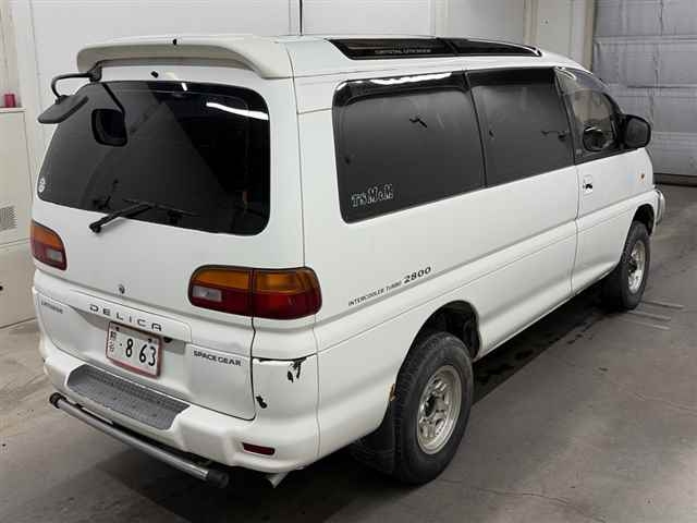 MITSUBISHI DELICA