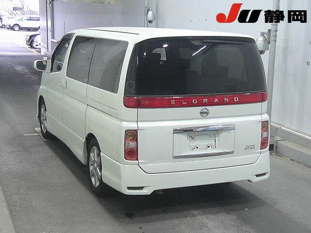 NISSAN ELGRAND