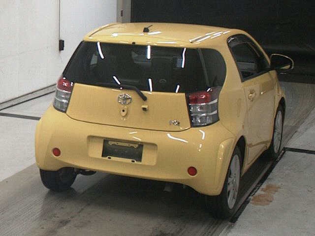 TOYOTA IQ