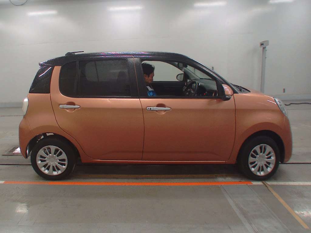 DAIHATSU BOON